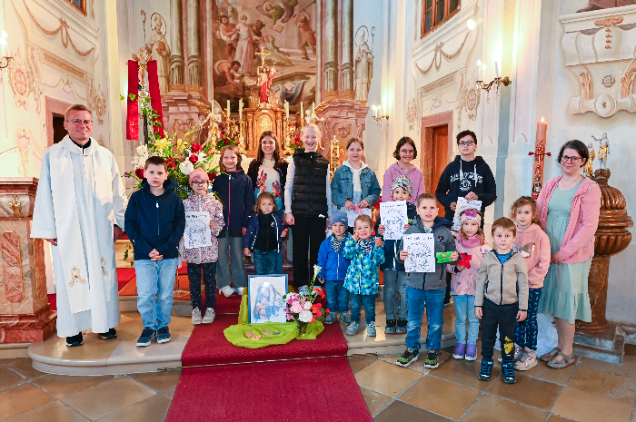 kindermaiandacht2025-gruppe-101.jpg